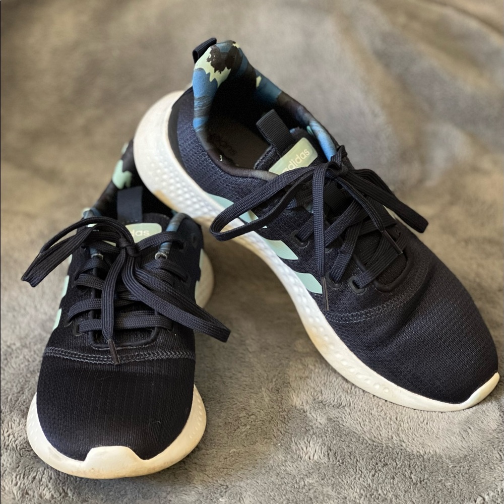 Adidas tennis shoes